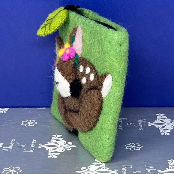 Wild Woolies Felted Wool Sleeping Fawn Leaf Zipper Pull Coin Purse - Picture 3 of 8